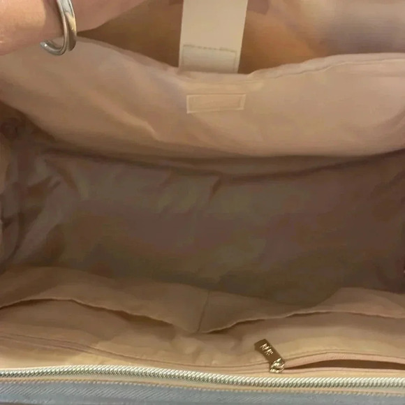 BEIS Elegant Cream and Tan Travel Bag - Picture 11 of 12